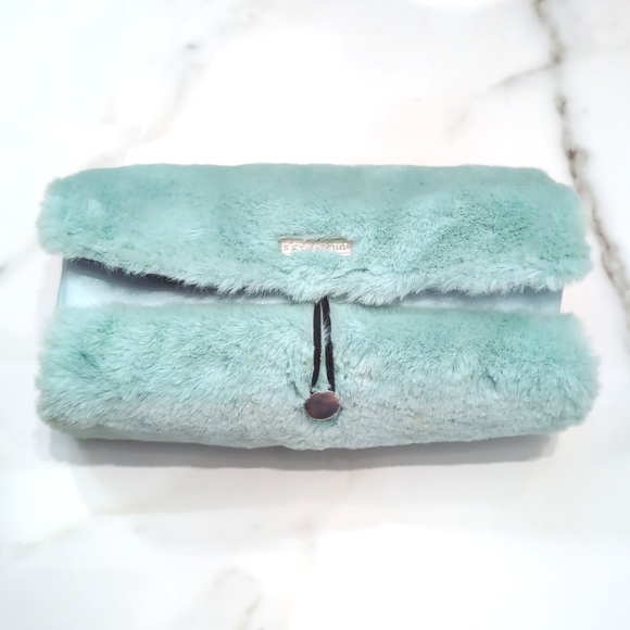 Skinnydip Faux fur Mint Makeup Roll bag - Picture 3 of 5